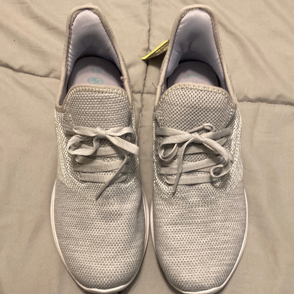 New Womens Size 11 W Althletic Tennis Shoes